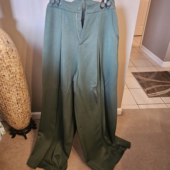 Voodoo Vixen Khloe Palazzo with Suspenders in Green - Picture 3 of 7